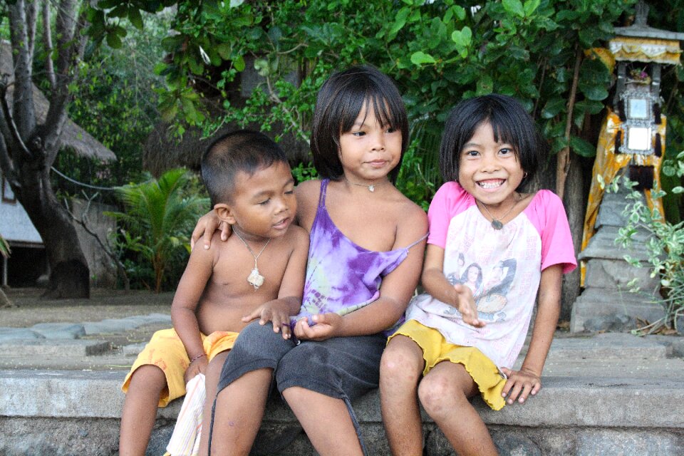 Amed beach children