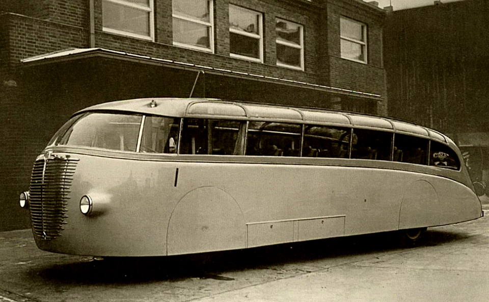 Streamliner bus. (1935).