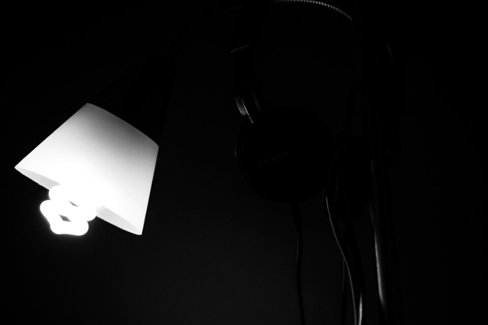 Nero light minimalism