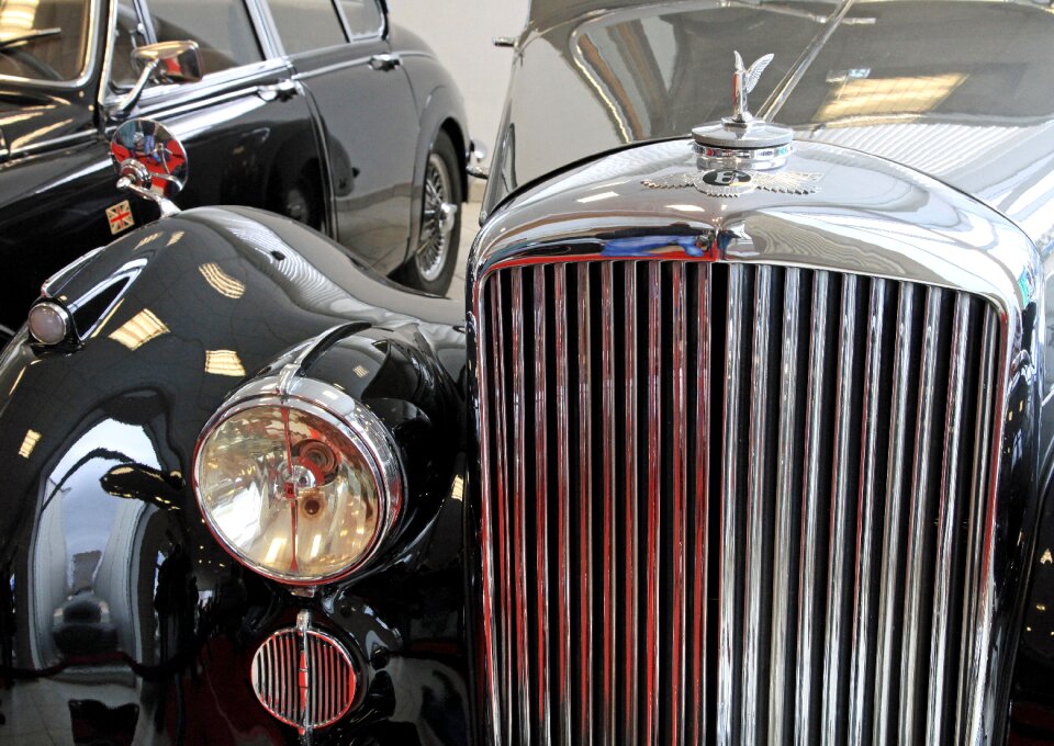 Old cars frontal nobel body