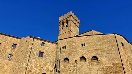 Iglesia fortaleza de Santa María, Ujué (Navarra) España.