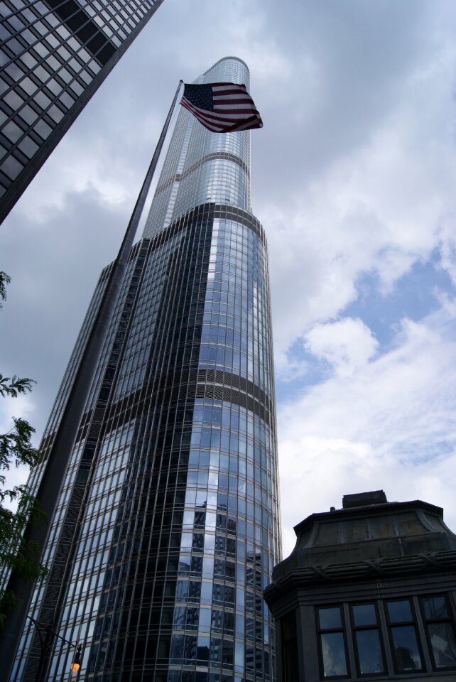 Skyscraper chicago skyline american flag