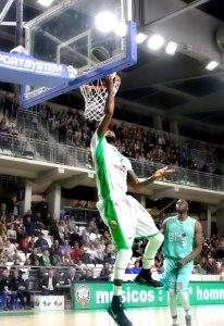 ESSM LE PORTEL - PAU LACQ ORTHEZ 17