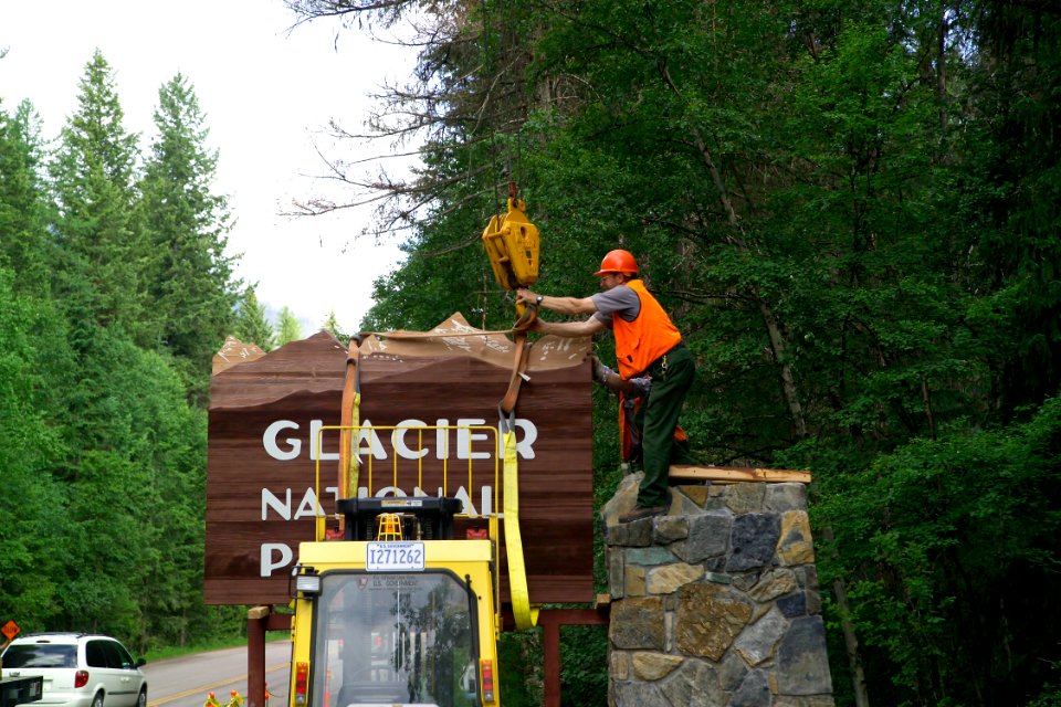 2006 Installation of New West Entrance Sign photo