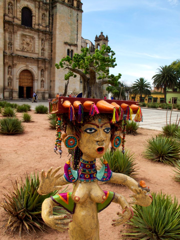 Yaxchibonam Statue