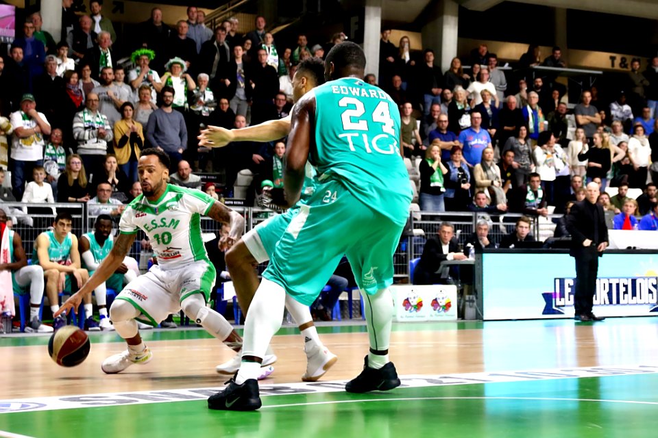 ESSM LE PORTEL - PAU LACQ ORTHEZ 22