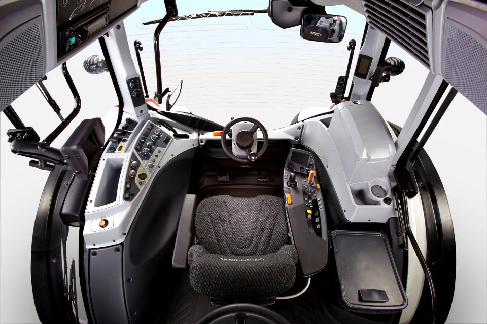 Valtra T214 Direct with TwinTrac cab 2