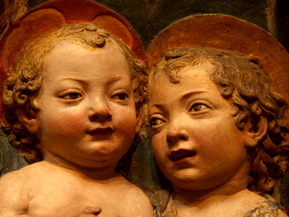 de la robbia (?) cherubs, detail