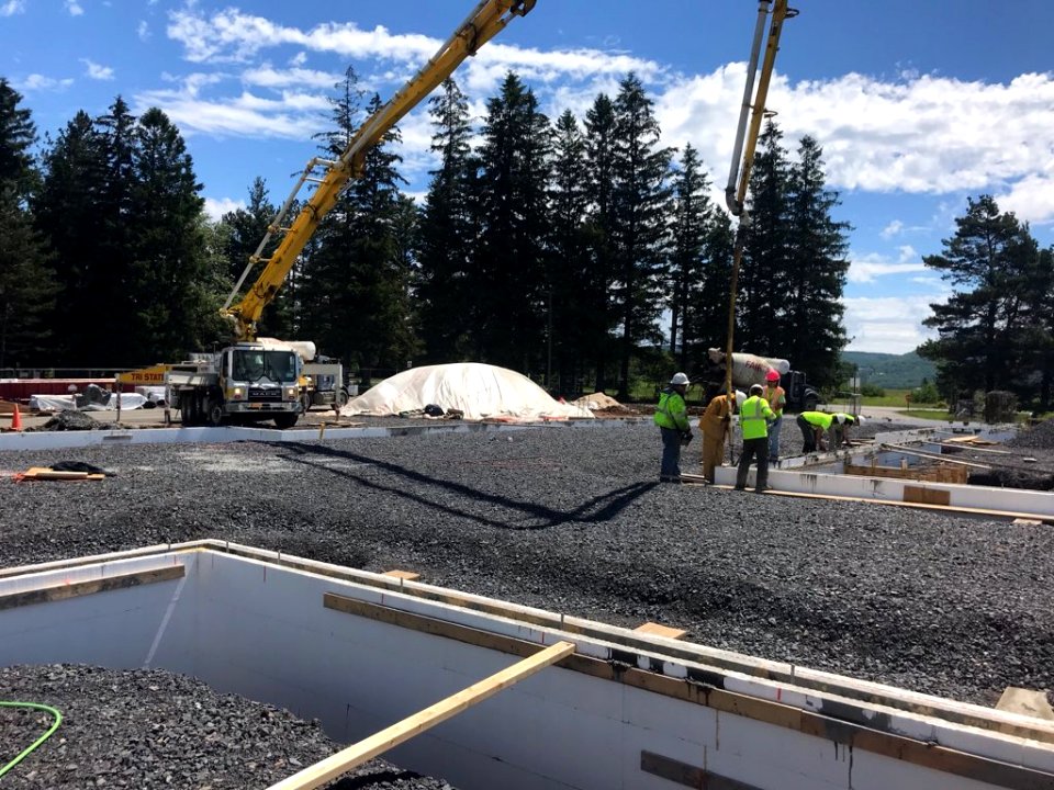 Stem wall pour