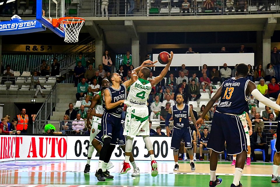ESSM POITIER PRO B BASKET