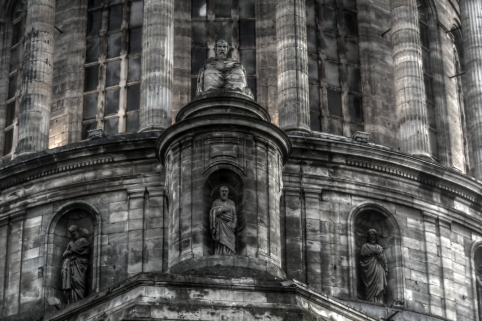 statues de la cathédrale de boulogne sur mer