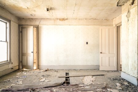 Disrepair decay aged