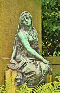 Statue bronze bronze statue