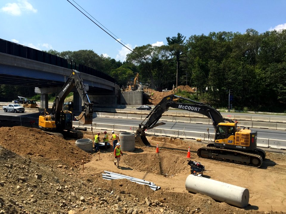 Demolition of the former Pine Hill Road/Ferry Road Bridge over I-95