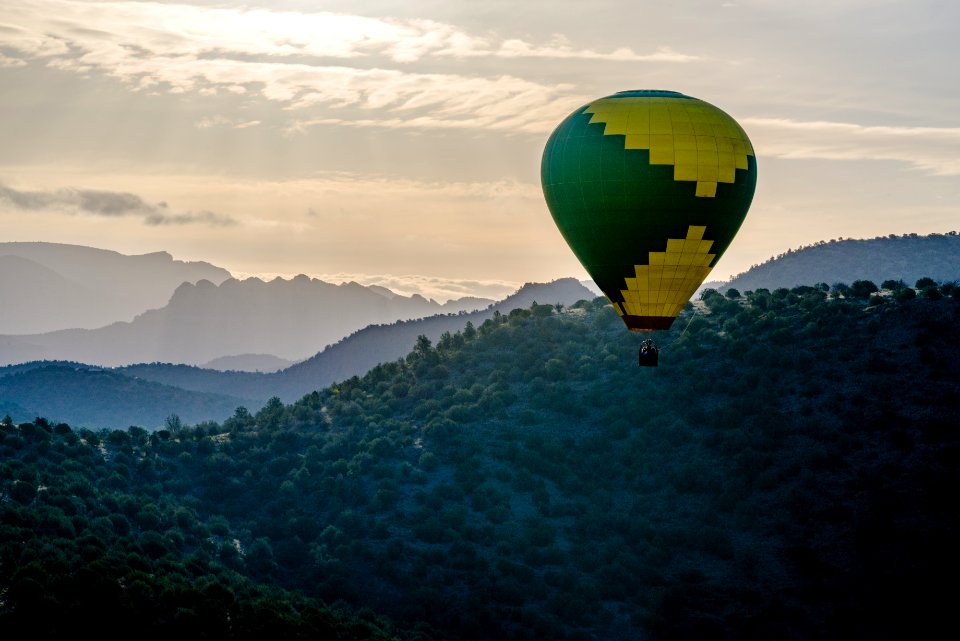 Hot air balloons over Angel Valley