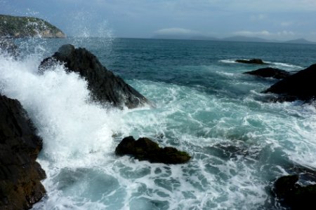 Waves near Forte São Mateus photo