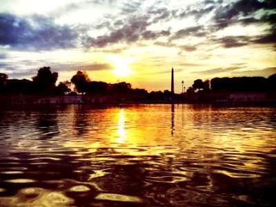Jardin des Tuileries sunset. photo