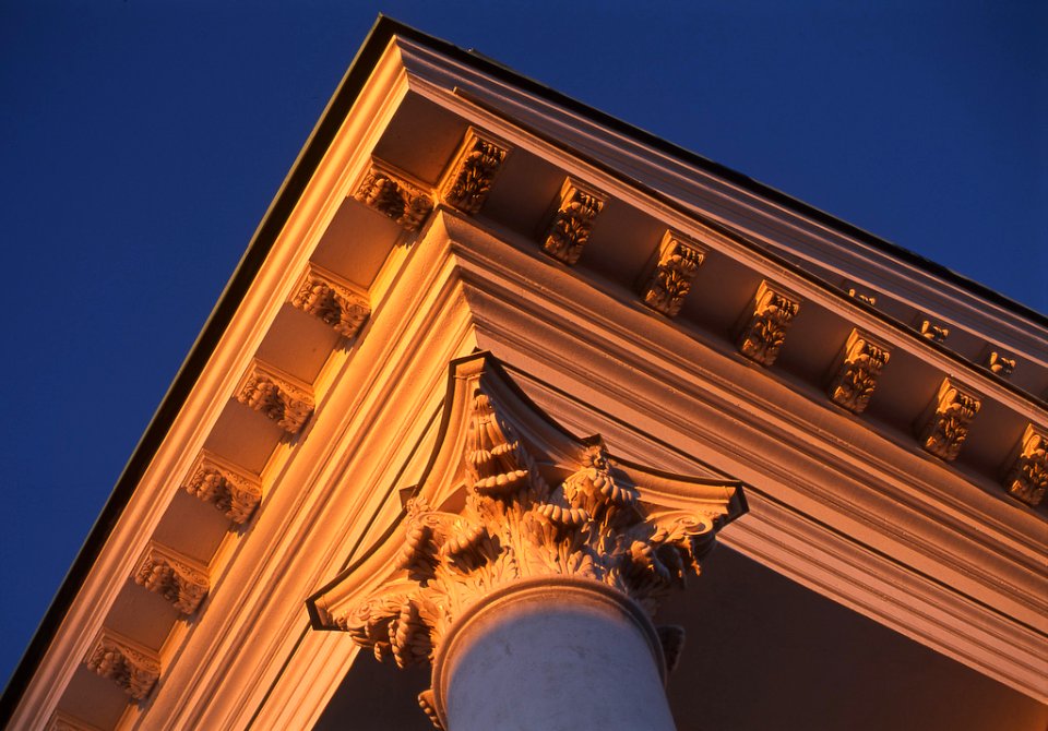 Helsinki Cathedral details: capital