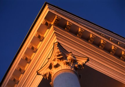 Helsinki Cathedral details: capital
