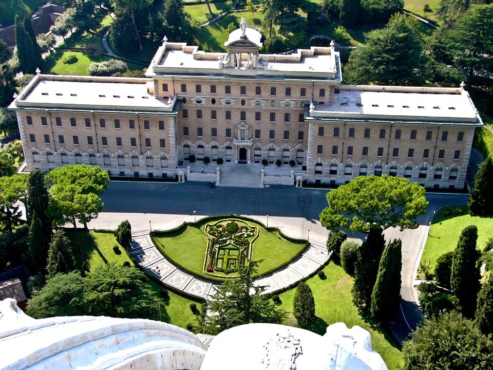Vatican: rooftop view of a mansion