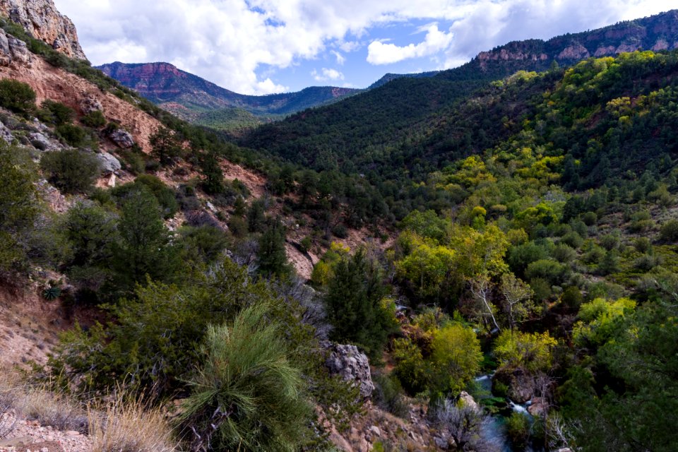 Flume Trail to Old Fossil Creek Dam