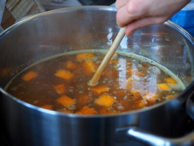 Gemüsetop vegetable broth wooden spoon