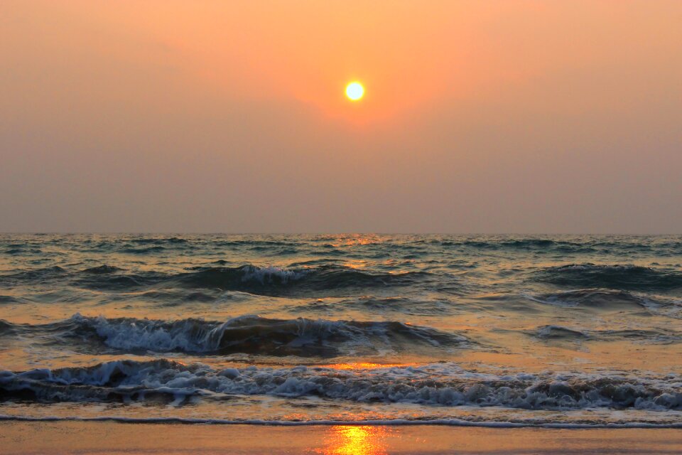Water sun wave
