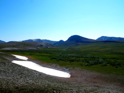 Southern view from Nakolik landing strip