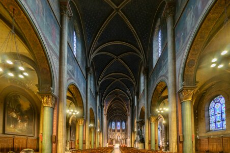 Interior architecture vault