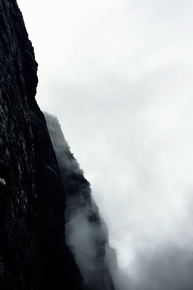 Vertical rock stone