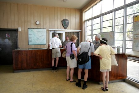 Flamingo visitor center (1), NPSPhoto, R. Cammauf