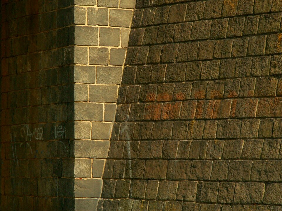 Sun lines concrete