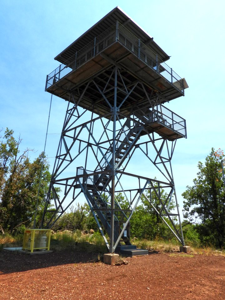 Apache Maid Lookout