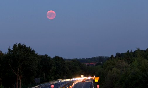Verfinsterter Vollmond über Schwentinental/Raisdorf