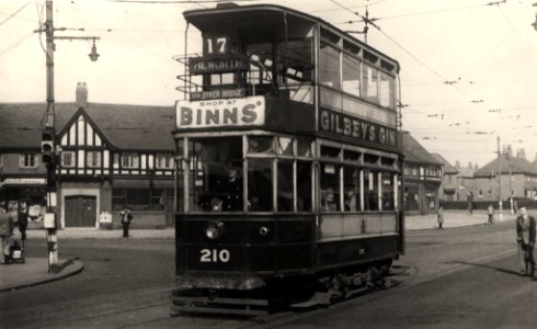 041468:Tram, Chillingham Road, Heaton, 1948 photo