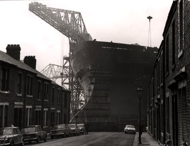018490:ESSO Northumbria Wallsend 1969