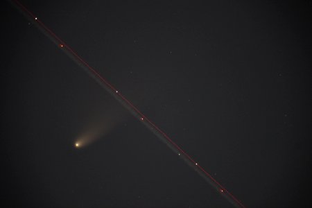 Komet PANSTARRS + Flugzeug