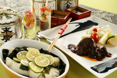 Sake and cooking rise wine compromise between east and west