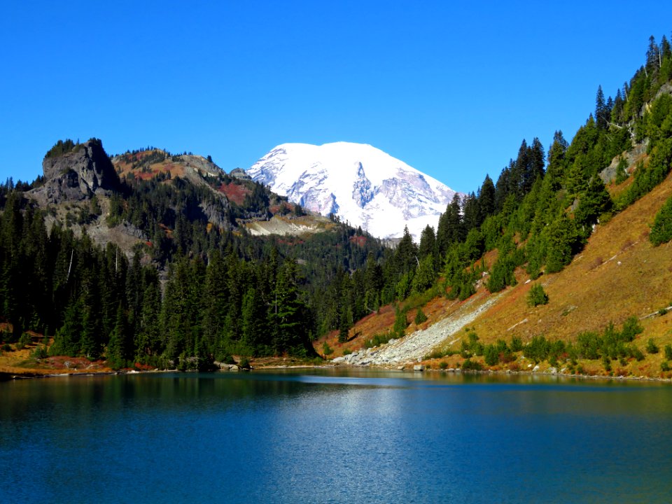 Tatoosh Lakes at Tatoosh Ridge in WA