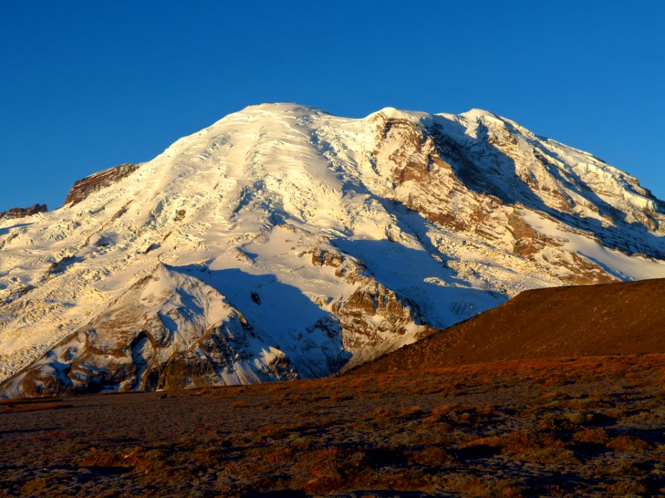 Burroughs Mt. Trail at Mt. Rainier NP in WA