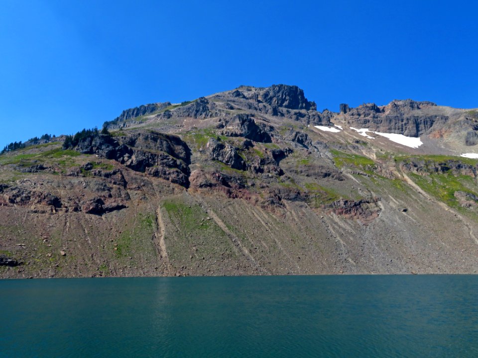 Goat Lake at Goat Rocks Wilderness in WA