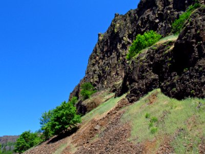 Labyrinth-Coyote Wall Trail in WA