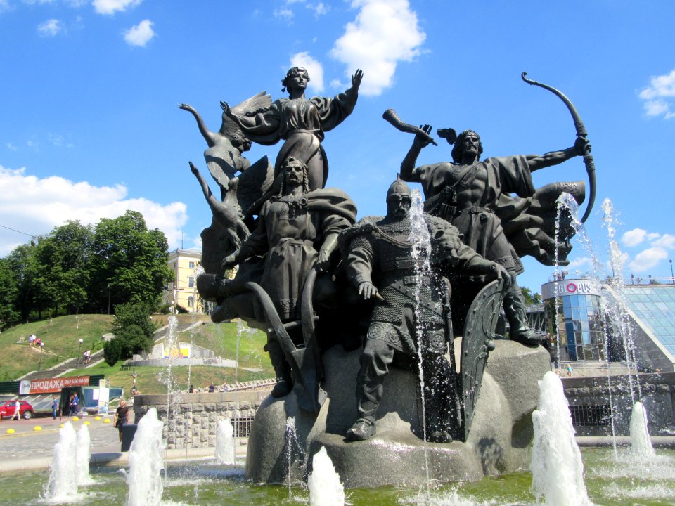 Monument to Kiev Founders Kiev Ukraine Maydan Nezalezhnosti