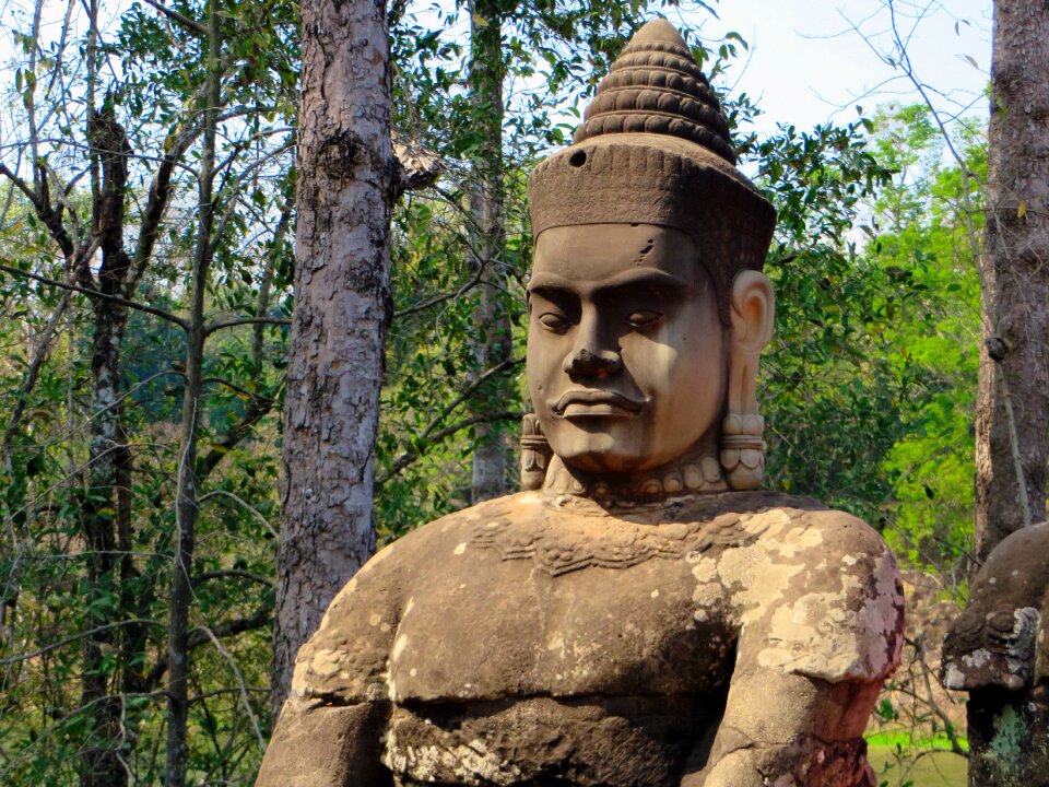 Guardian angkor thom temple