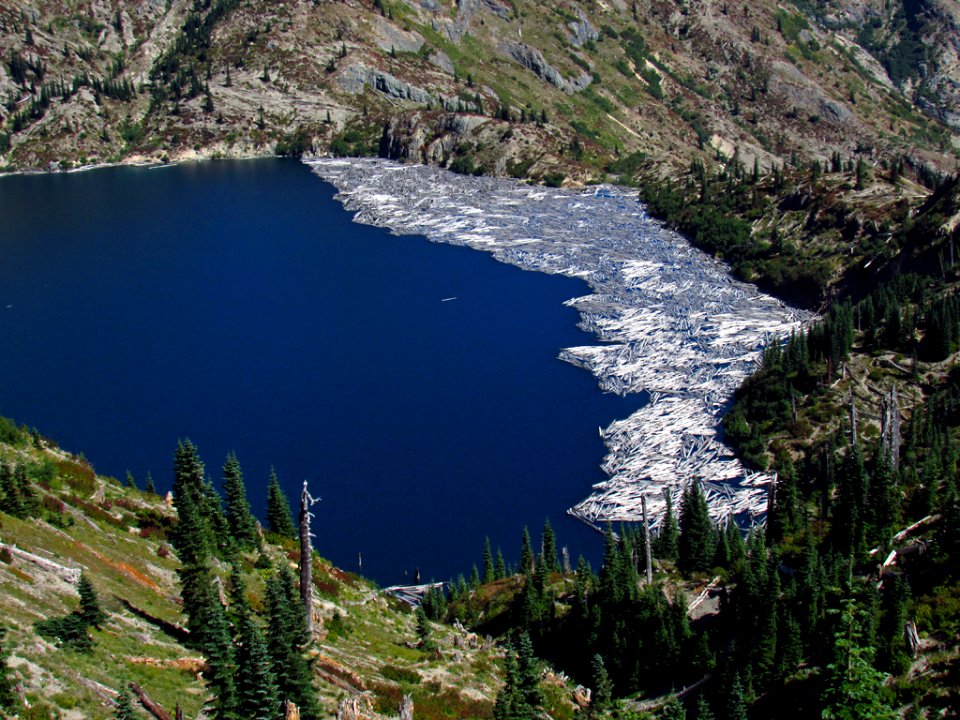 St. Helens Lake at Mt. Margaret Backcountry in WA