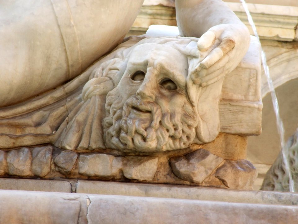 Fontana della Vergogna-Palermo-Sicily-Italy - Creative Commons by gnuckx