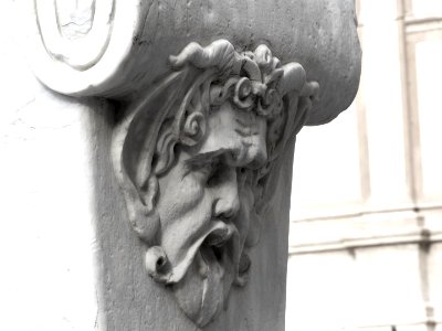 Fontana della Vergogna-Palermo-Sicily-Italy - Creative Commons by gnuckx