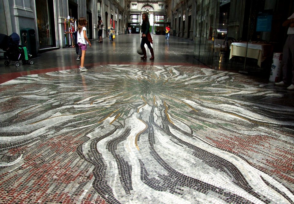 Genova-Galleria-Liguria-Italy - Creative Commons by gnuckx