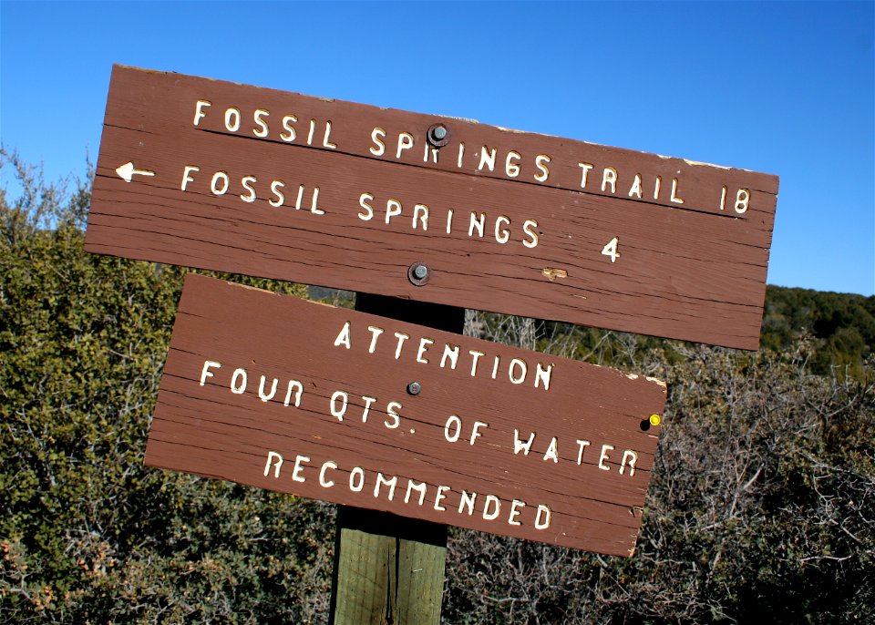 Fossil Springs Trailhead