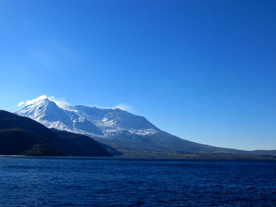 Spirit Lake at Mt. St. Helens NM in WA